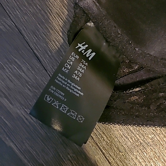 🎉NWOT Black Bra - Picture 2 of 4